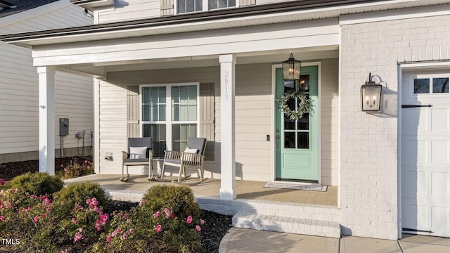 property entrance featuring a porch