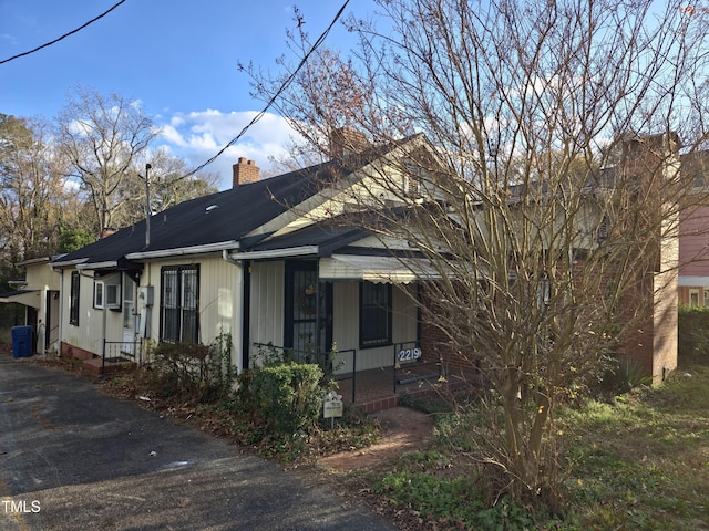 view of home's exterior