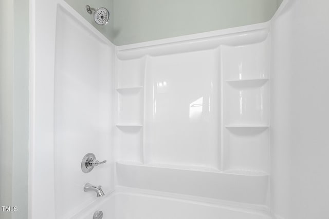 bathroom featuring shower / washtub combination