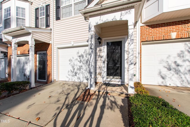 property entrance featuring a garage