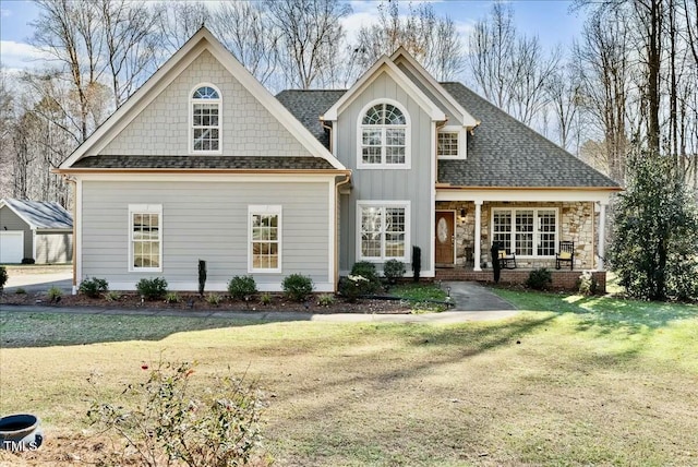 view of front of house featuring a front yard