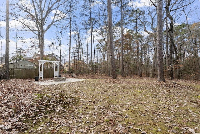 view of yard featuring fence