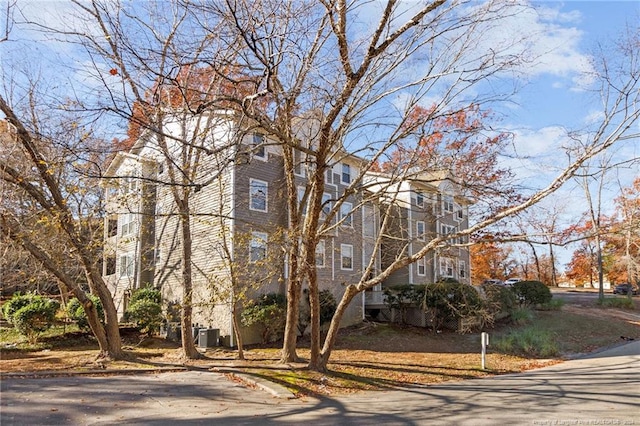 view of front of home featuring central AC