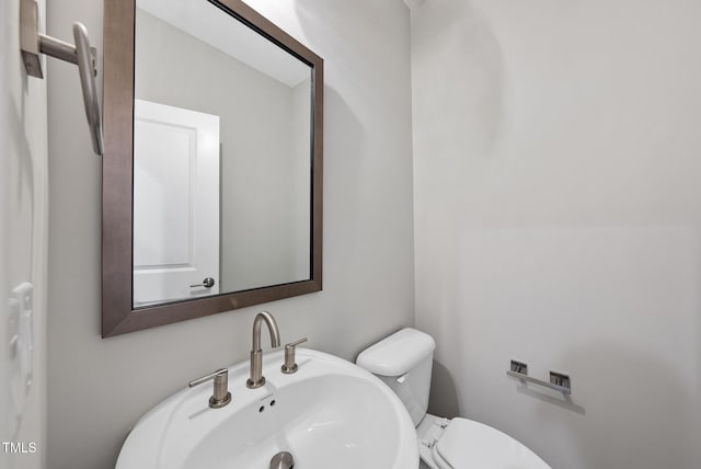 2625 Silver Gate Ct, Wake Forest, NC 27587 - bathroom with a sink and toilet