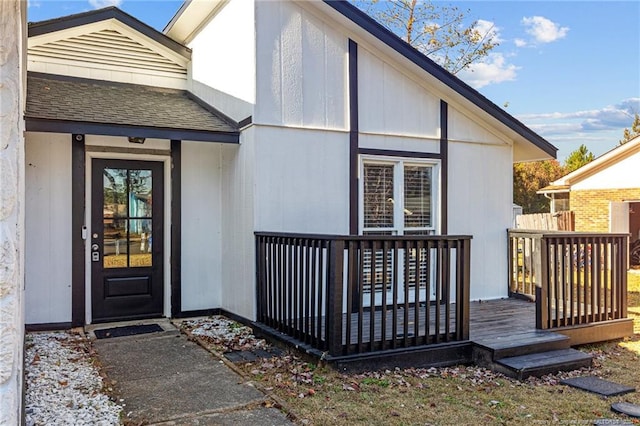 5814 Valhalla Ct, Fayetteville, NC 28304 - property entrance with a shingled roof