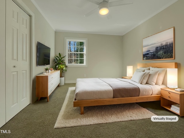 carpeted bedroom featuring ceiling fan and a closet