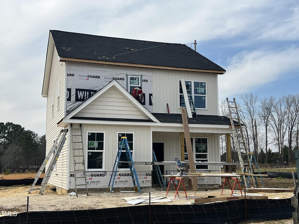 view of front facade with covered porch