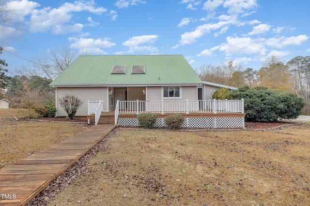 view of front of home featuring a porch