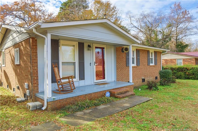 view of front of home with a front yard