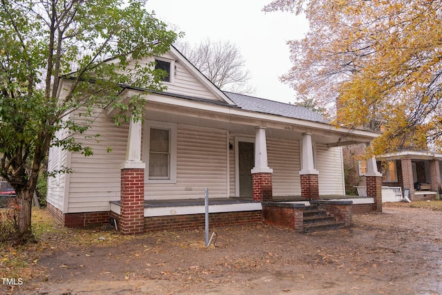 view of front facade with covered porch