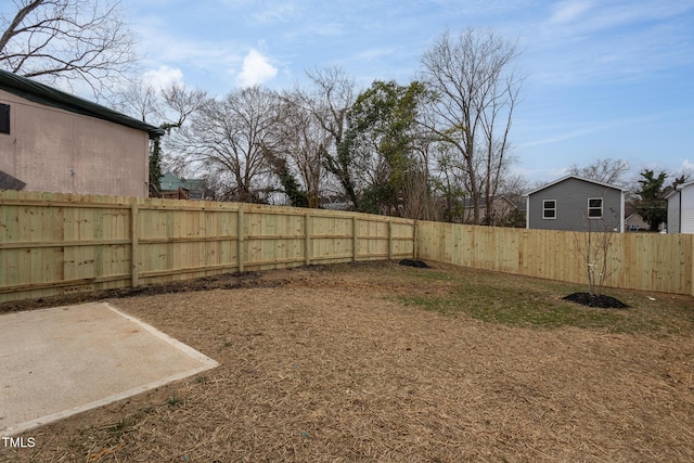 view of yard with a patio