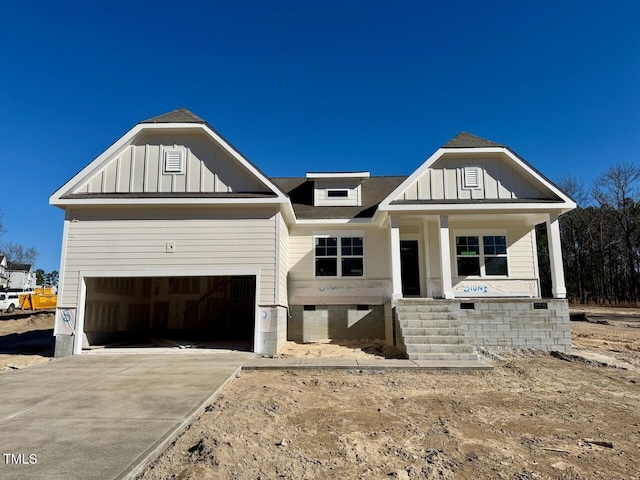 view of front of home with covered porch