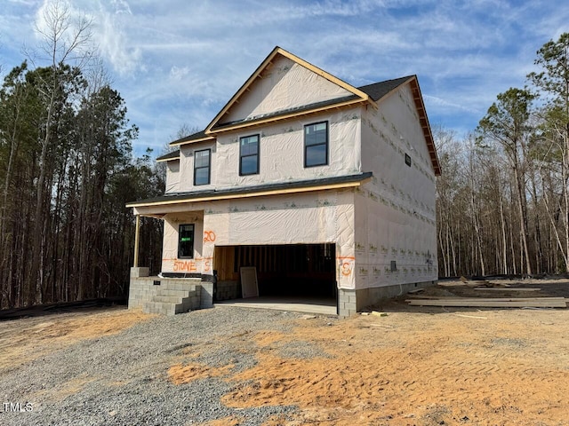 view of front of property featuring a garage