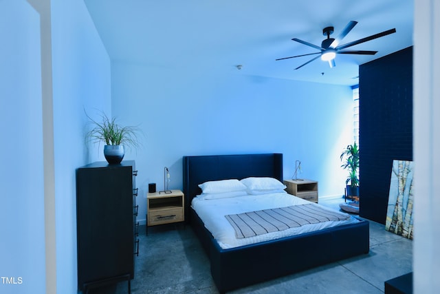 bedroom featuring ceiling fan