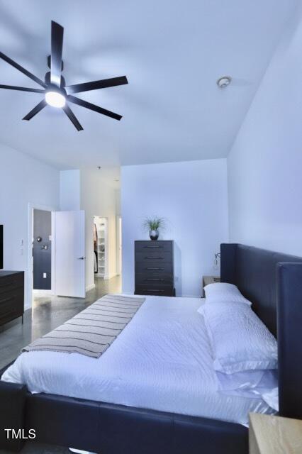 bedroom featuring ceiling fan