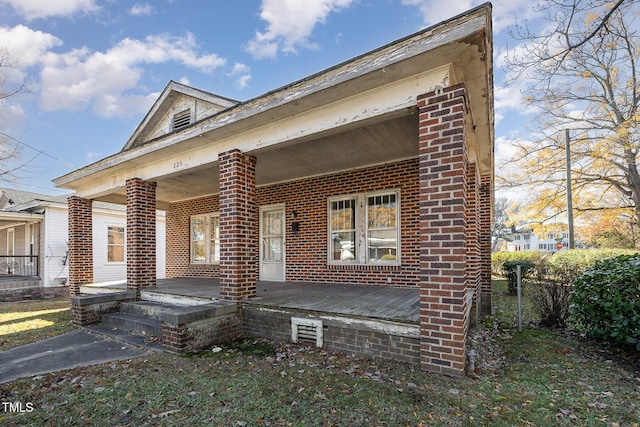 view of front of property featuring a porch