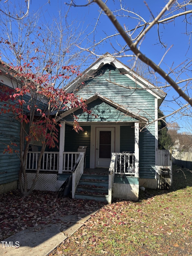 view of front facade featuring covered porch