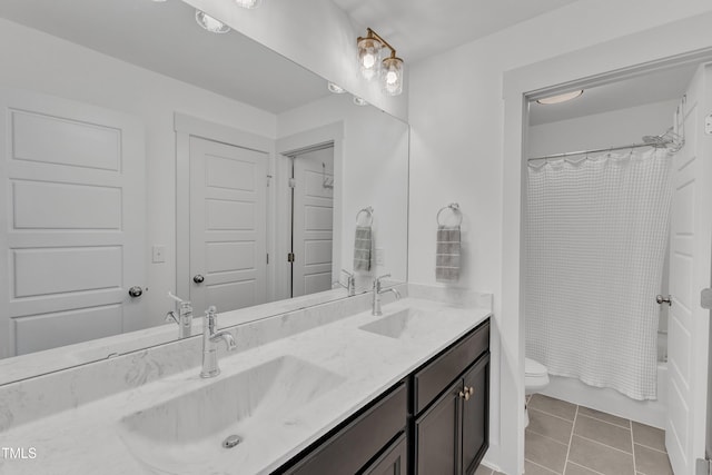 full bathroom featuring shower / tub combo with curtain, vanity, and toilet