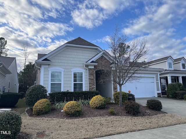 view of front facade featuring a garage