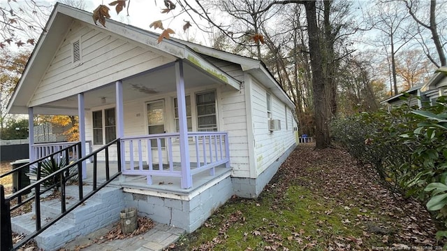 view of front of home with covered porch