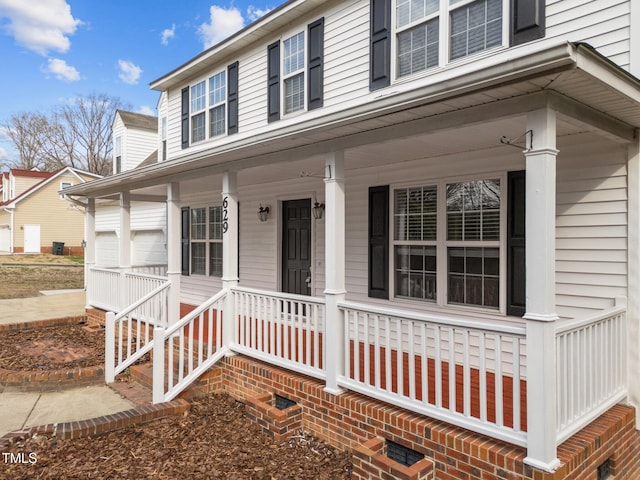 view of front facade with crawl space and covered porch