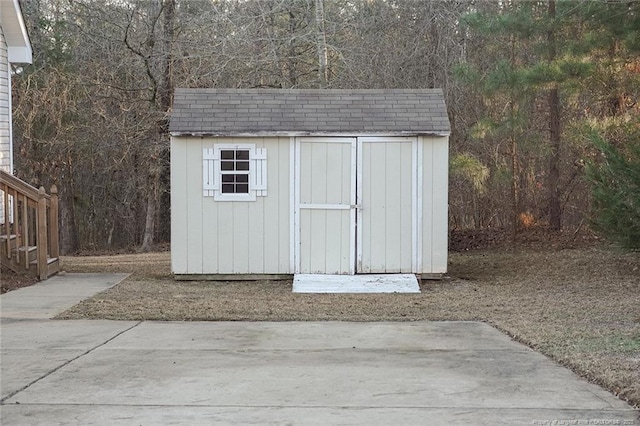 view of outbuilding