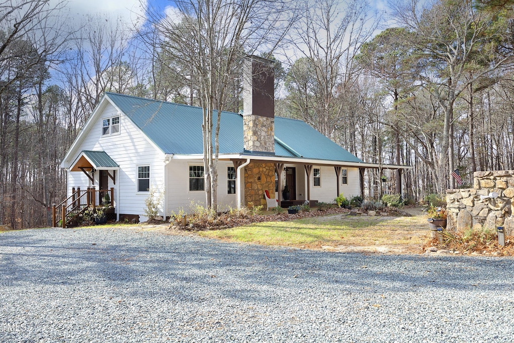 view of front facade featuring covered porch