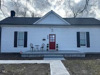 view of front facade with a deck