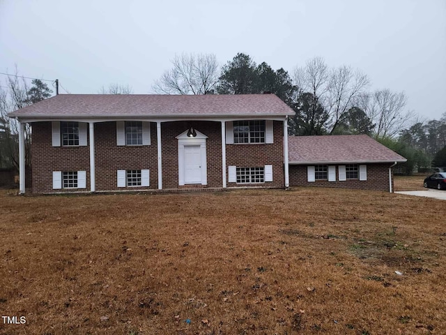 view of raised ranch