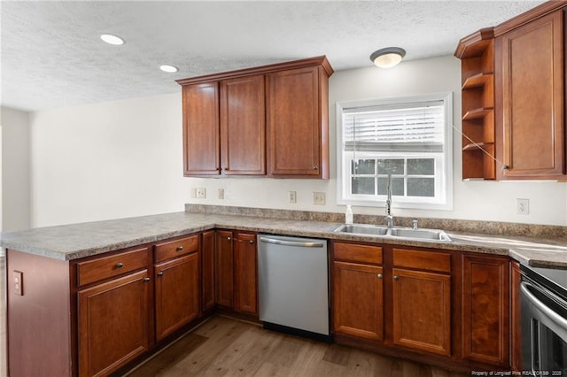 kitchen with kitchen peninsula, a textured ceiling, sink, light hardwood / wood-style flooring, and dishwasher