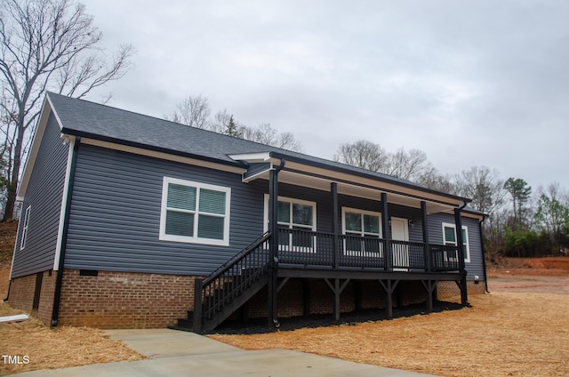 view of front of house featuring covered porch