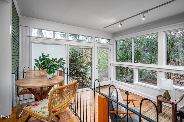 view of sunroom / solarium