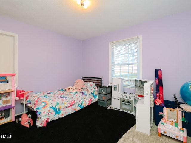 bedroom with carpet flooring