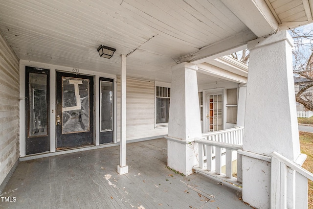 view of patio featuring covered porch