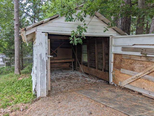 view of outbuilding