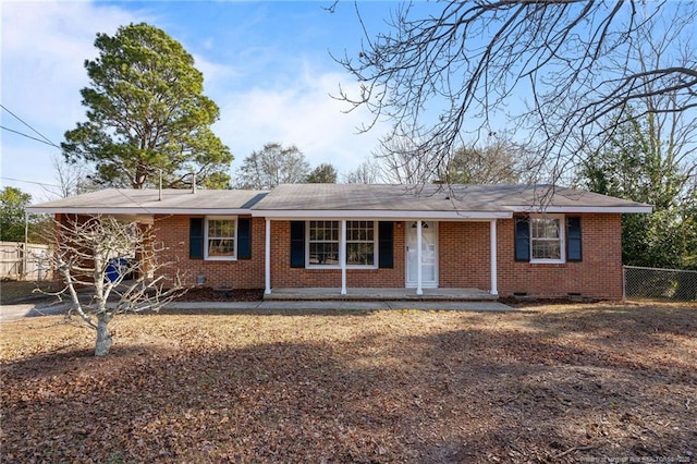 ranch-style house featuring a porch