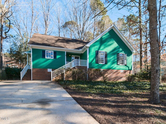 view of front of home with covered porch