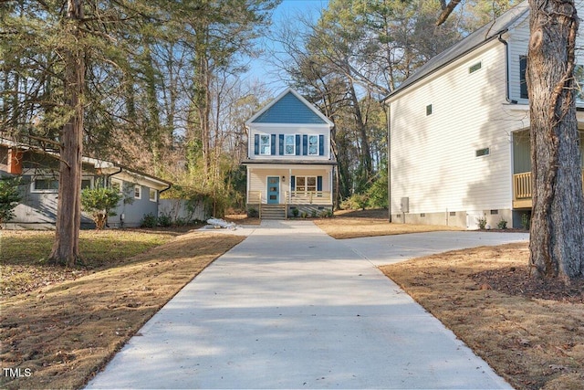 view of front of property featuring a porch