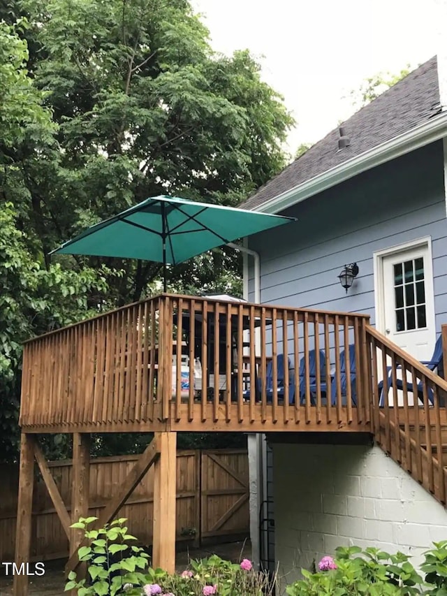 view of wooden deck