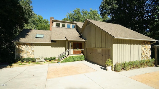 view of front facade with a garage