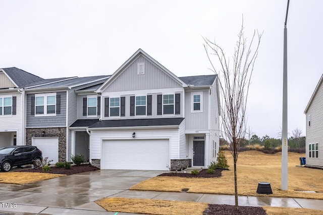 view of front facade with a garage