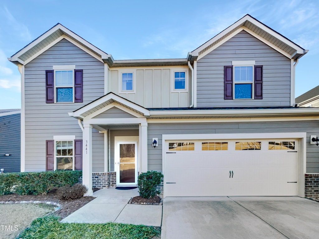 craftsman-style house featuring a garage