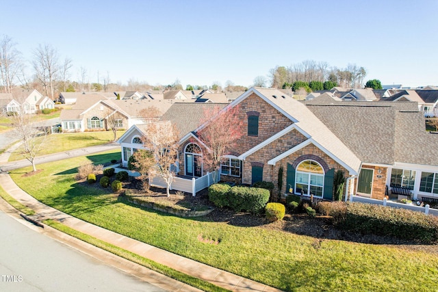 view of front facade with a front yard