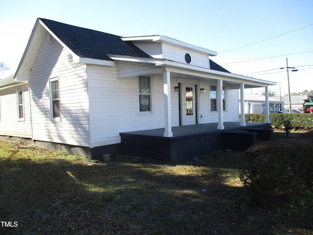 view of front of home featuring covered porch