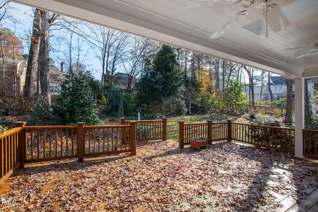 deck with ceiling fan