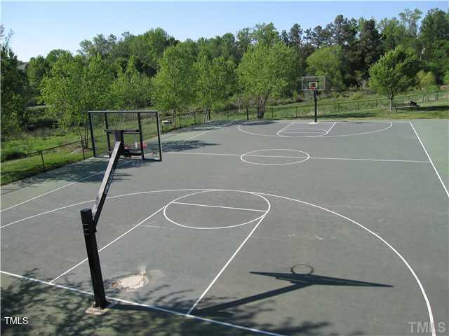 106 Dairy Ct, Chapel Hill, NC 27516 - view of sport court with community basketball court