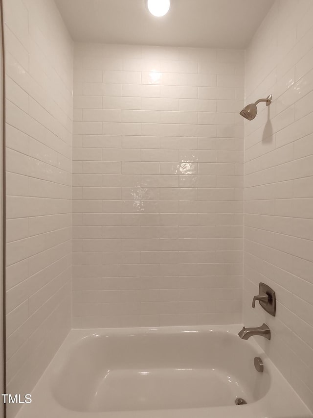 bathroom featuring shower / washtub combination