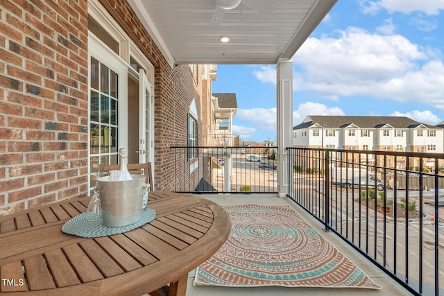 balcony with ceiling fan