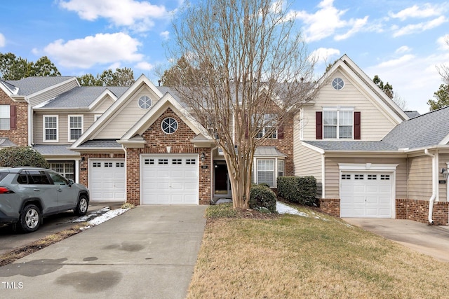 view of front of house featuring a front yard