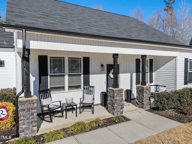 view of front facade featuring covered porch